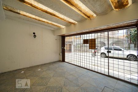 Casa para alugar com 225m², 4 quartos e 2 vagas Casa para alugar com 225m², 4 quartos e 2 vagasGraagem