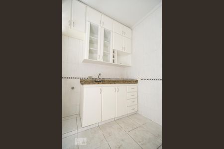 Casa para alugar com 225m², 4 quartos e 2 vagas Casa para alugar com 225m², 4 quartos e 2 vagasCozinha