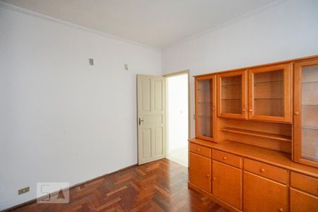 Casa para alugar com 225m², 4 quartos e 2 vagas Casa para alugar com 225m², 4 quartos e 2 vagasQuarto 02