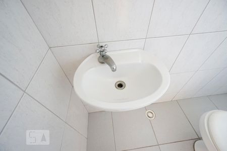 Casa para alugar com 225m², 4 quartos e 2 vagas Casa para alugar com 225m², 4 quartos e 2 vagasDetalhe banheiro de serviço