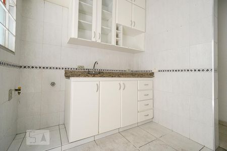 Casa para alugar com 225m², 4 quartos e 2 vagas Casa para alugar com 225m², 4 quartos e 2 vagasCozinha