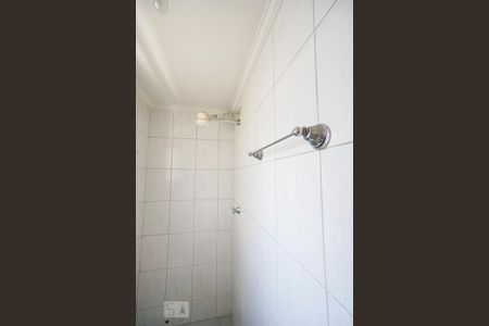 Casa para alugar com 225m², 4 quartos e 2 vagas Casa para alugar com 225m², 4 quartos e 2 vagasDetalhe banheiro de serviço