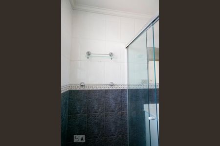 Casa para alugar com 225m², 4 quartos e 2 vagas Casa para alugar com 225m², 4 quartos e 2 vagasDetalhe banheiro social 02