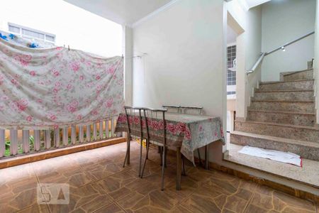 Casa de condomínio à venda com 131m², 3 quartos e 2 vagasGaragem