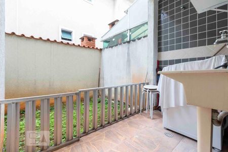 Casa de condomínio à venda com 131m², 3 quartos e 2 vagasÁrea de Serviço