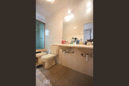 Apartamento à venda com 142m², 4 quartos e 4 vagasBanheiro 2 Suíte 2 