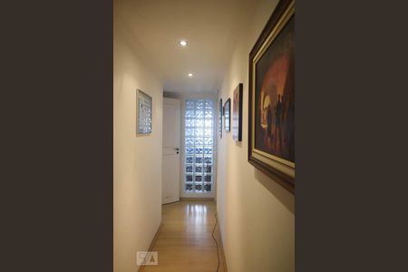 Apartamento à venda com 142m², 4 quartos e 4 vagasCorredor