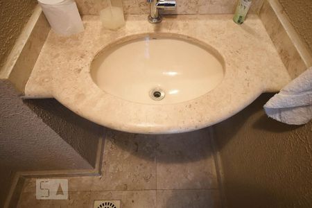 Apartamento à venda com 142m², 4 quartos e 4 vagasDetalhe do Lavabo