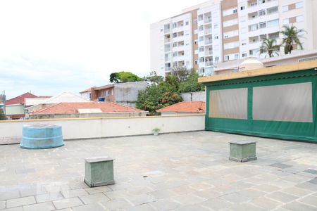 Casa à venda com 670m², 3 quartos e 8 vagasÁrea Externa
