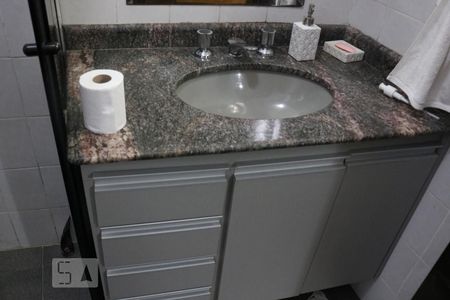 Casa à venda com 670m², 3 quartos e 8 vagasBanheiro do Quarto 3