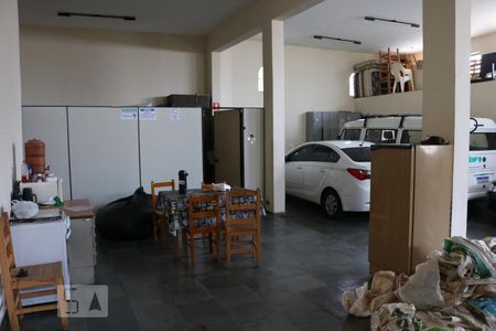 Casa à venda com 670m², 3 quartos e 8 vagasÁrea Externa