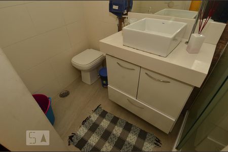 Banheiro de kitnet/studio para alugar com 1 quarto, 25m² em Centro, Rio de Janeiro