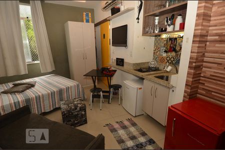 Quarto de kitnet/studio para alugar com 1 quarto, 25m² em Centro, Rio de Janeiro
