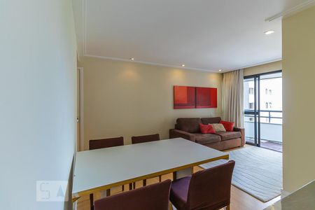 Sala de apartamento para alugar com 2 quartos, 78m² em Centro, Campinas
