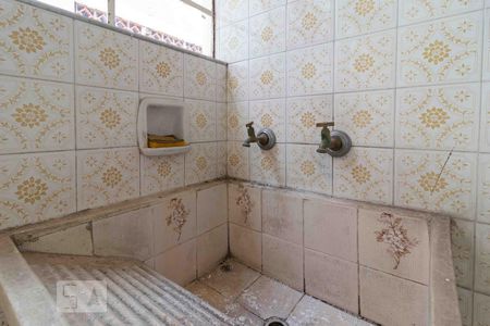 Casa à venda com 180m², 2 quartos e 1 vagaÁrea de Serviço