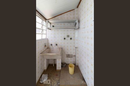 Casa à venda com 180m², 2 quartos e 1 vagaÁrea de Serviço