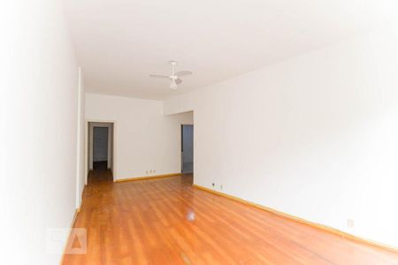 Apartamento à venda com 110m², 2 quartos e 1 vagaSala