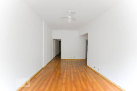 Apartamento à venda com 110m², 2 quartos e 1 vagaSala