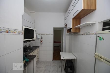 Apartamento para alugar com 92m², 2 quartos e 1 vagaCozinha