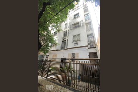 Apartamento para alugar com 92m², 2 quartos e 1 vagaFachada