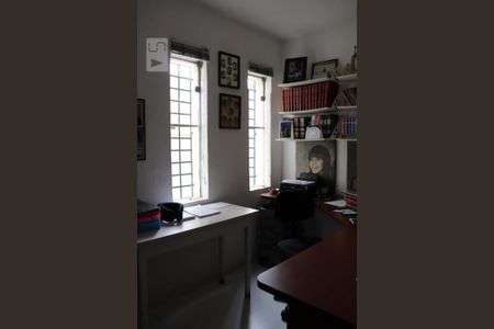 Casa à venda com 420m², 3 quartos e 6 vagasEscritório 1