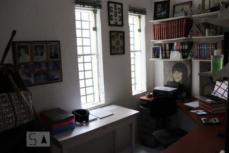 Casa à venda com 420m², 3 quartos e 6 vagasEscritório 1