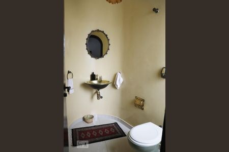 Casa à venda com 420m², 3 quartos e 6 vagasLavabo 1