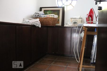 Casa à venda com 420m², 3 quartos e 6 vagasEscritório 2