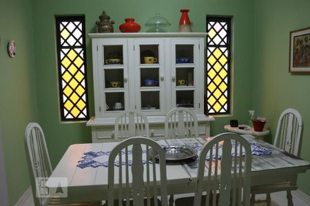 Casa à venda com 420m², 3 quartos e 6 vagasCopa