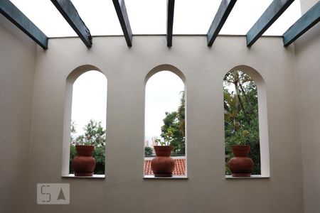 Casa à venda com 420m², 3 quartos e 6 vagasVaranda do Quarto Suíte 2