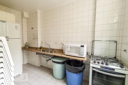 Apartamento à venda com 138m², 4 quartos e 4 vagas Apartamento à venda com 138m², 4 quartos e 4 vagasÁrea comum - Salão de festas