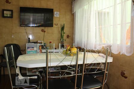 Casa à venda com 500m², 3 quartos e 4 vagascozinha