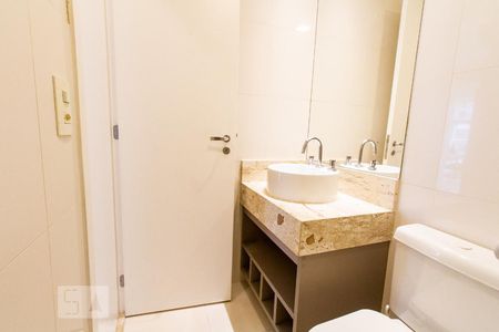 Apartamento à venda com 65m², 2 quartos e 1 vagaBanheiro Social