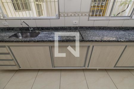 Apartamento para alugar com 104m², 3 quartos e sem vaga Apartamento para alugar com 104m², 3 quartos e sem vagaCozinha