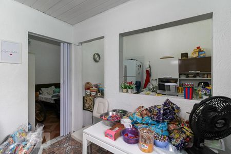 Casa à venda com 230m², 4 quartos e sem vagaEdícula - Sala