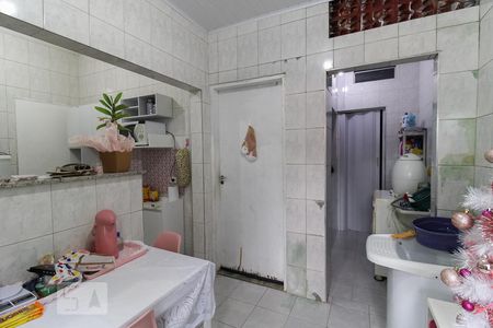 Casa à venda com 230m², 4 quartos e sem vagaSala