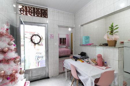 Casa à venda com 230m², 4 quartos e sem vagaSala