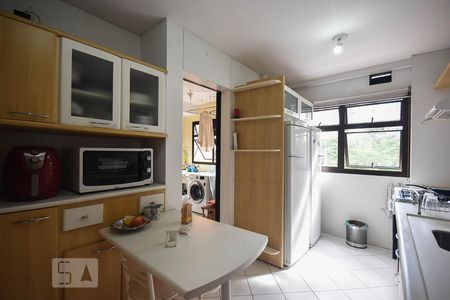 Apartamento à venda com 145m², 3 quartos e 2 vagasCozinha