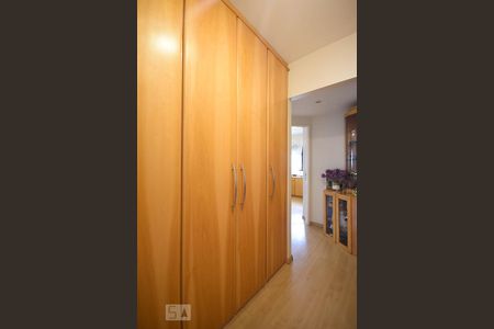 Apartamento à venda com 145m², 3 quartos e 2 vagasArmário do Corredor