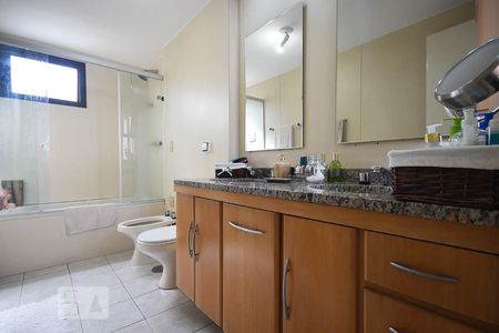 Apartamento à venda com 145m², 3 quartos e 2 vagasBanheiro Suíte 2