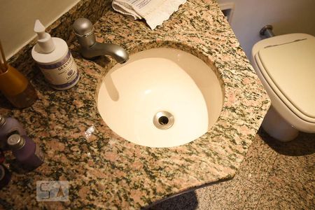 Apartamento à venda com 145m², 3 quartos e 2 vagasDetalhe do Lavabo