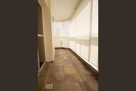 Apartamento à venda com 240m², 4 quartos e 3 vagasvaranda