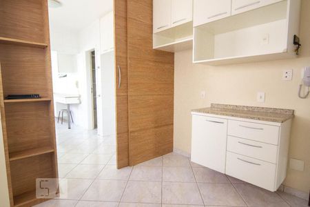 Apartamento à venda com 240m², 4 quartos e 3 vagasCopa
