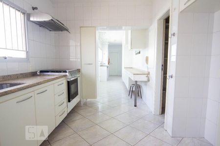 Apartamento à venda com 240m², 4 quartos e 3 vagasCozinha