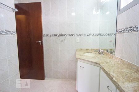 Apartamento à venda com 240m², 4 quartos e 3 vagasBanheiro