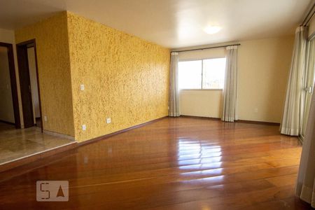Apartamento à venda com 240m², 4 quartos e 3 vagasSala
