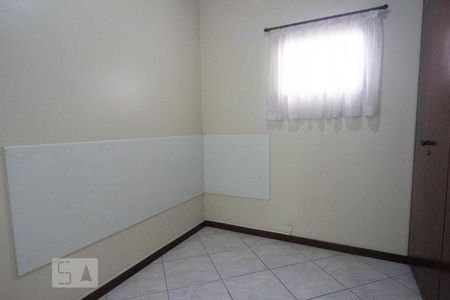 Apartamento à venda com 240m², 4 quartos e 3 vagasQuarto serviço