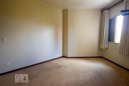 Apartamento à venda com 240m², 4 quartos e 3 vagasQuarto 1