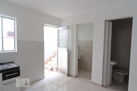 Sala/Cozinha de casa para alugar com 2 quartos, 45m² em Vila Continental, São Paulo
