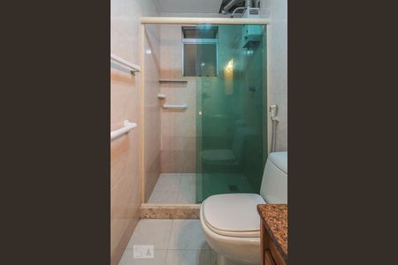 Banheiro de apartamento para alugar com 2 quartos, 58m² em Pechincha, Rio de Janeiro